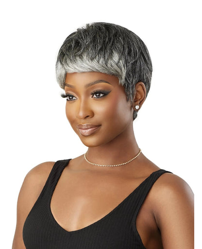 Outre Fab & Fly Gray Glamour Wig- Arlette